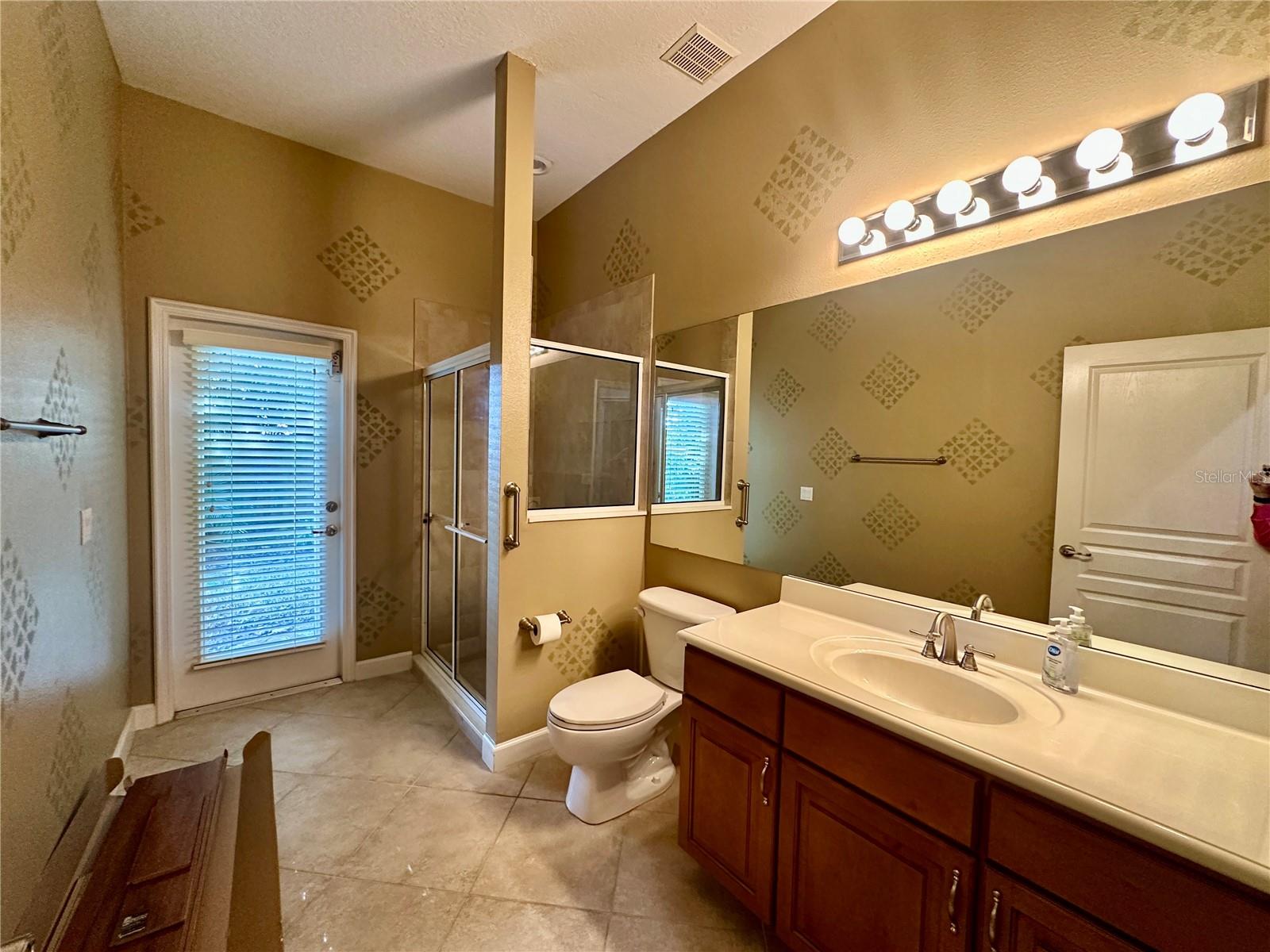 ELOISE COVE - Residential