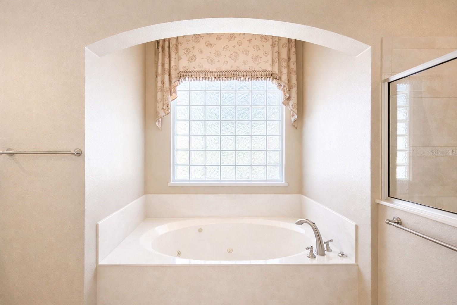 ELOISE COVE - Residential