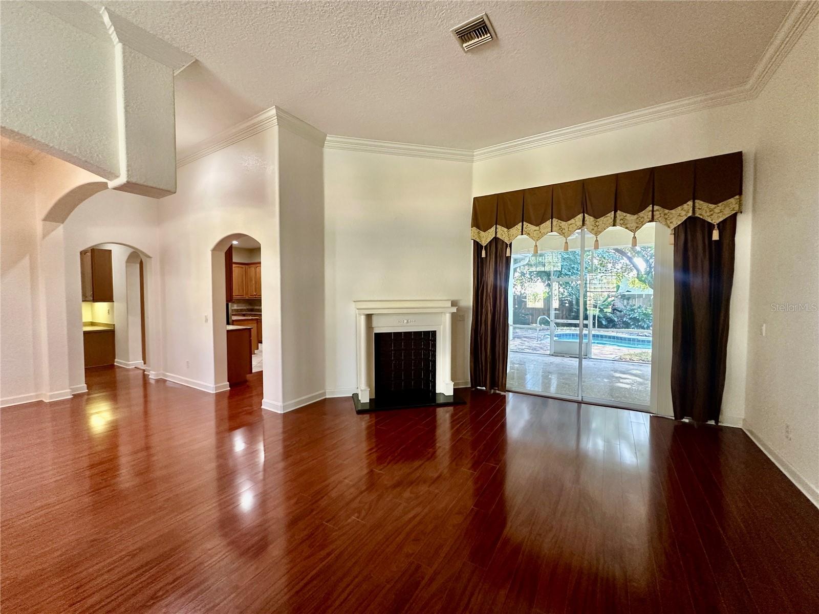 ELOISE COVE - Residential