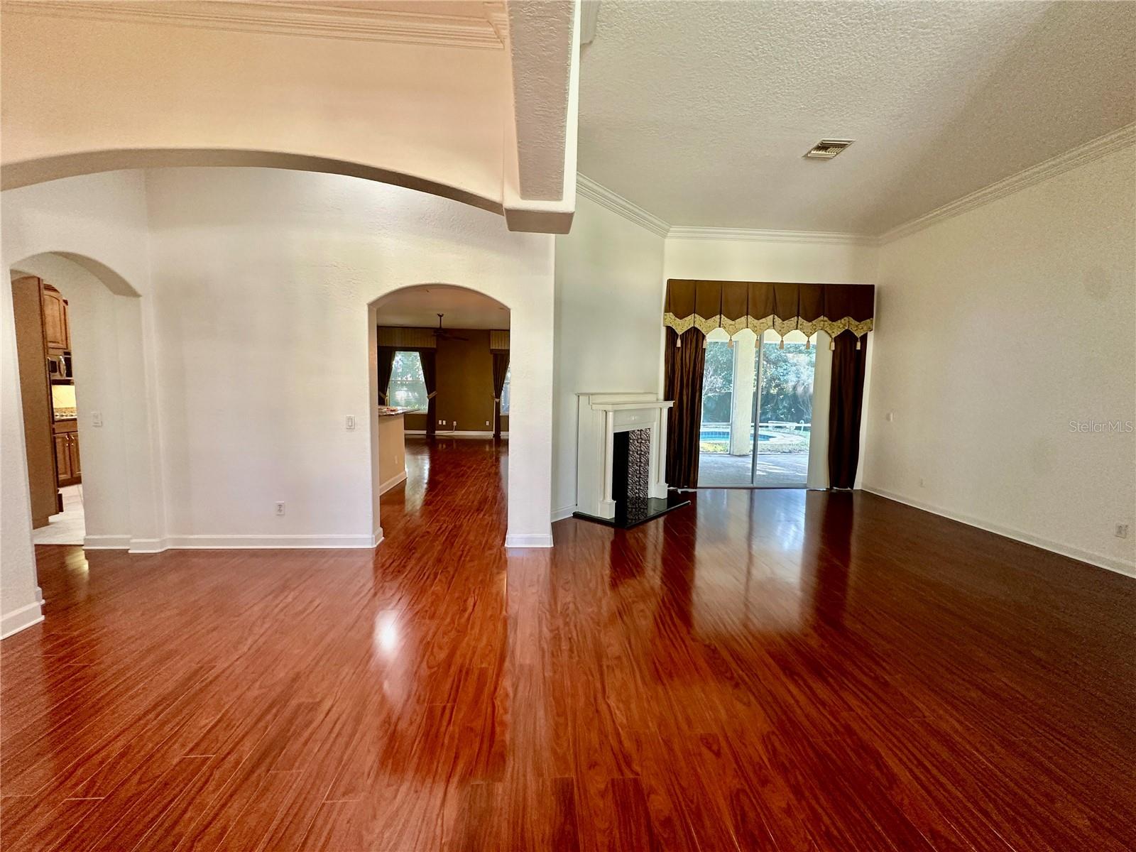 ELOISE COVE - Residential