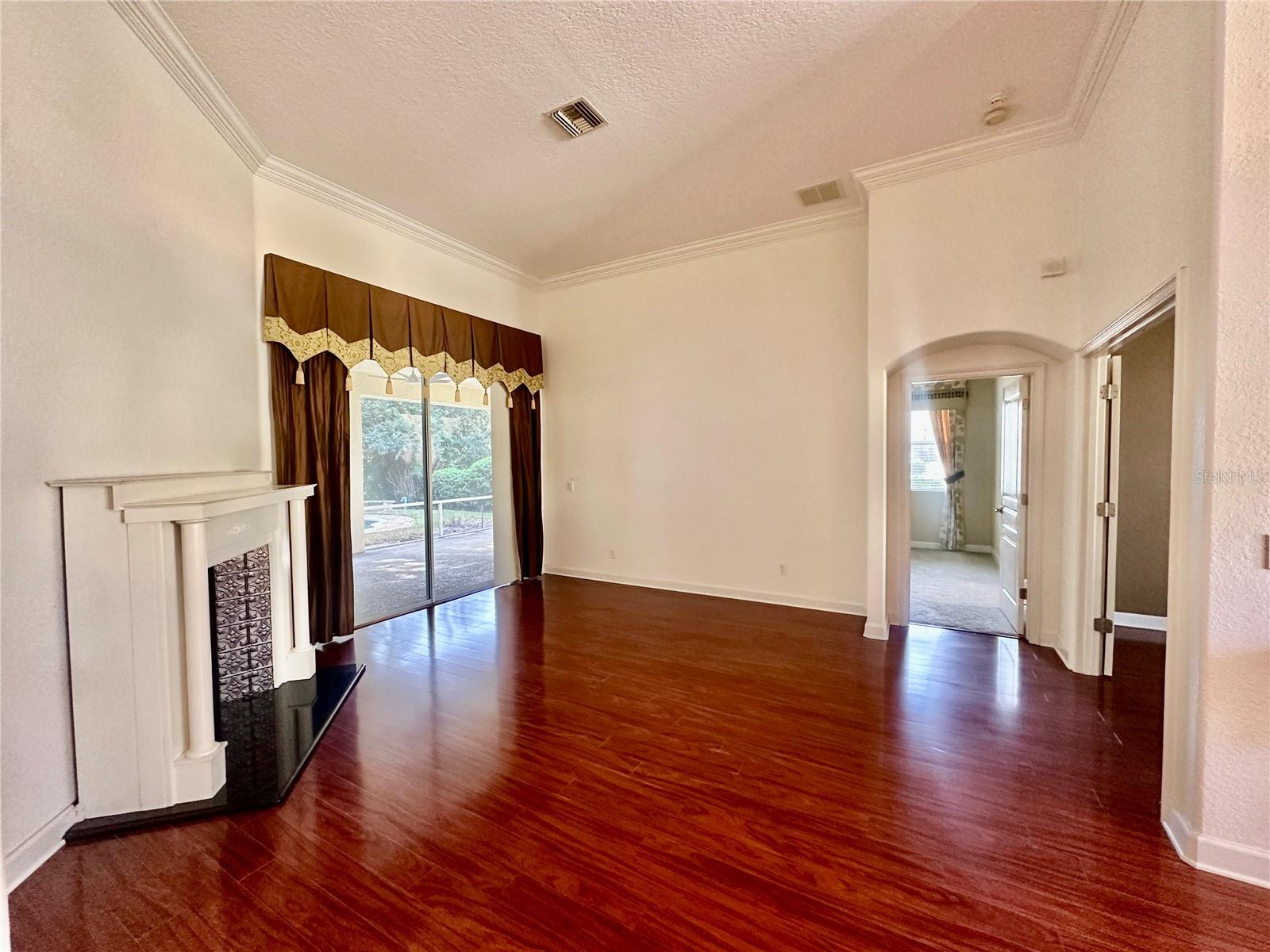 ELOISE COVE - Residential