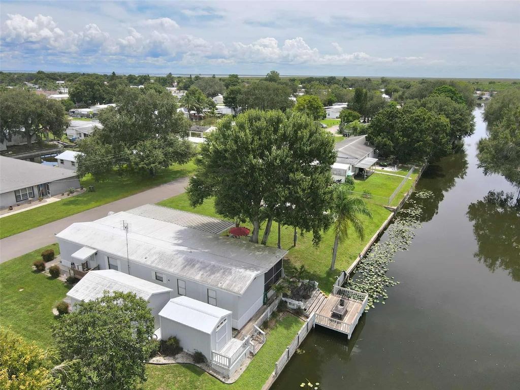 Photo of 1066 9th Street, Okeechobee, FL 34974 (MLS # OK225093)
