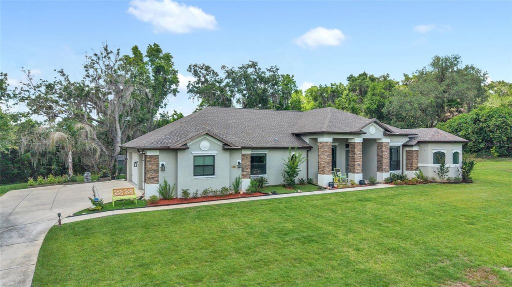 Photo of 10107 Kimbrough Drive, Brooksville, FL 34601 (MLS # W7886005)