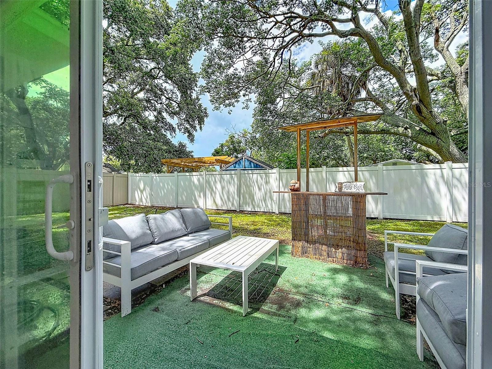 Search Properties for Sale 3 674 FREDERICA LN