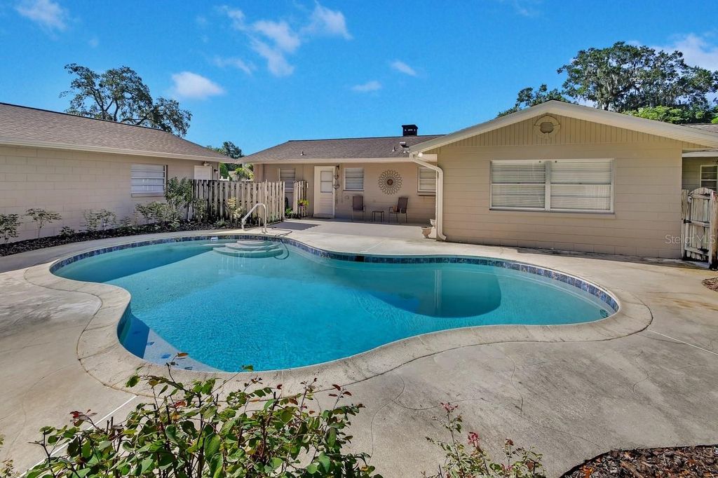 Photo of 569 Parkdale Court, Deland, FL 32724 (MLS # V4945047)