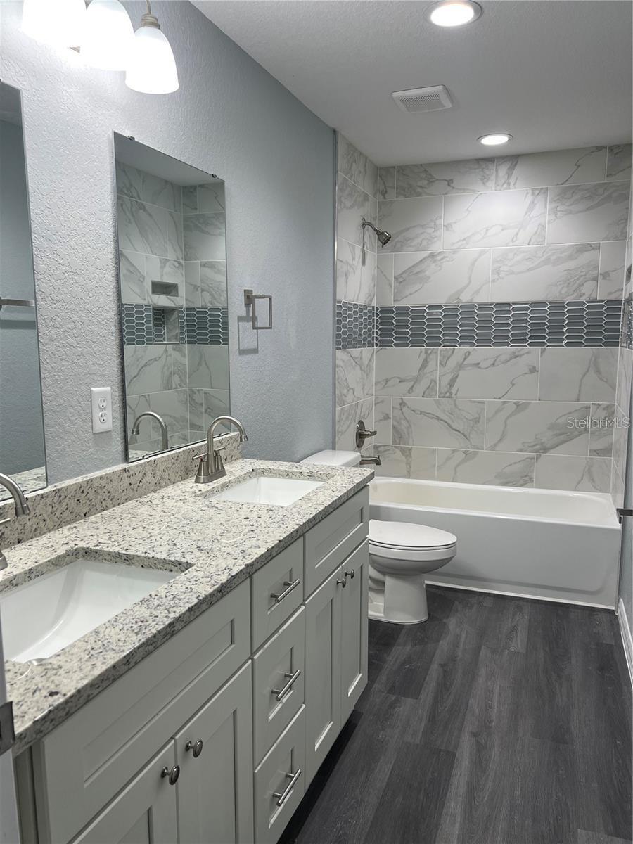 REGAL PARK - Residential