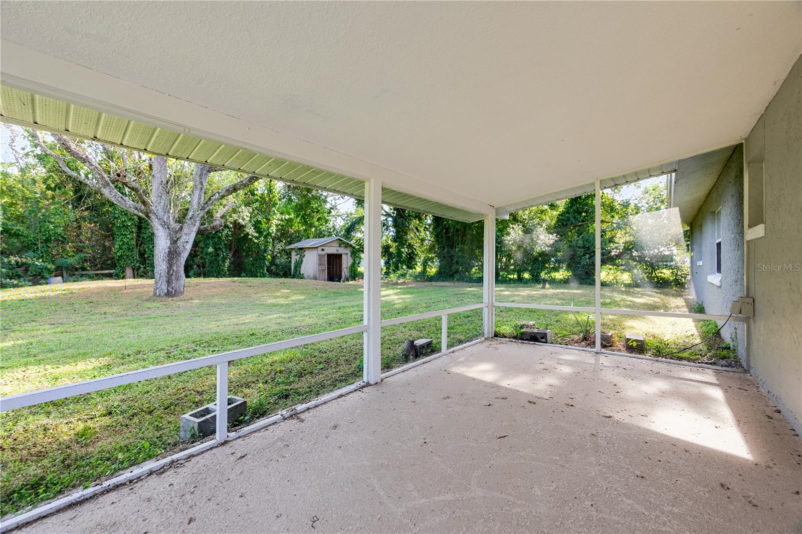 S L & I C - Residential Lease