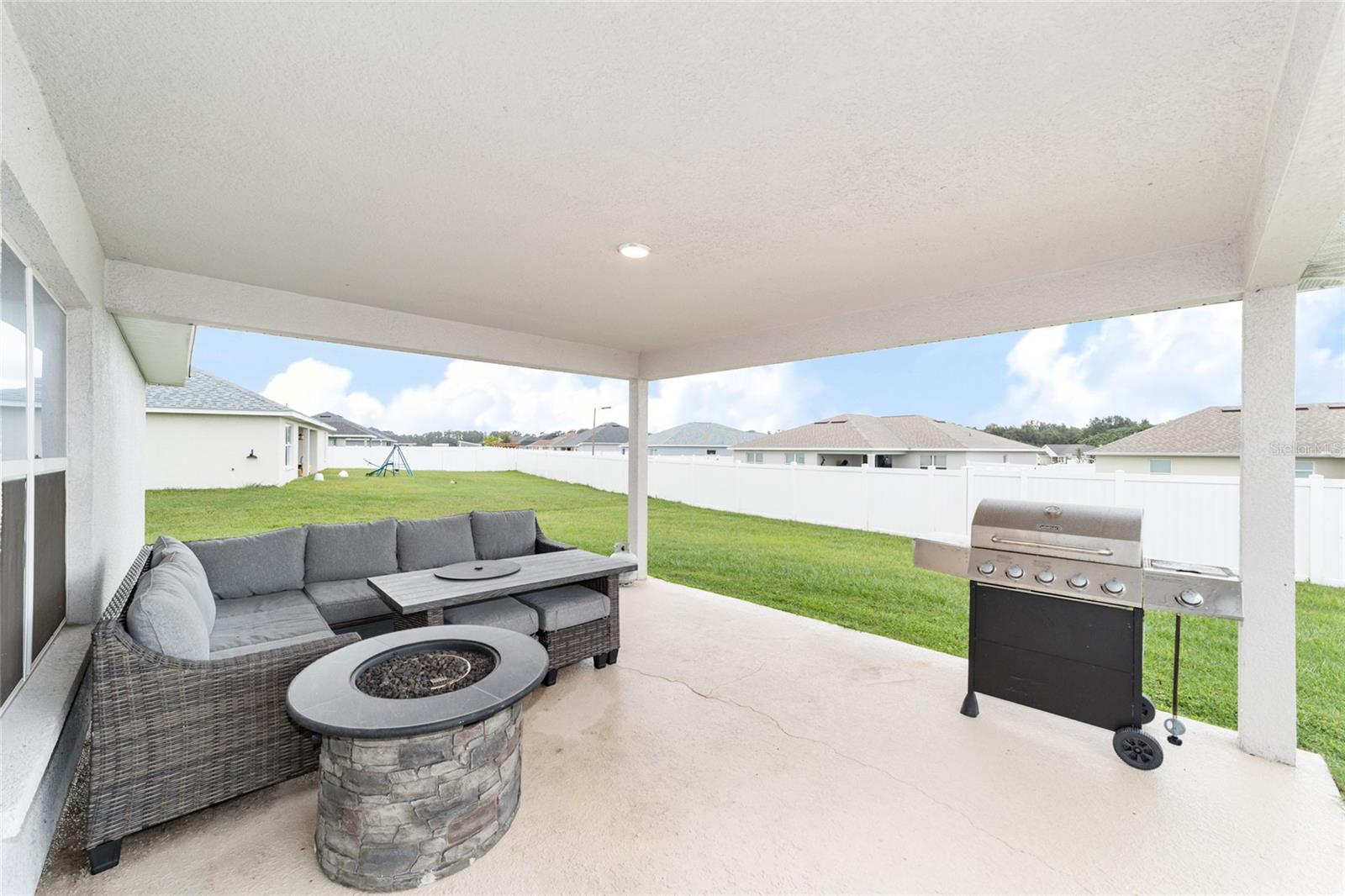 SUMMERCREST - Residential