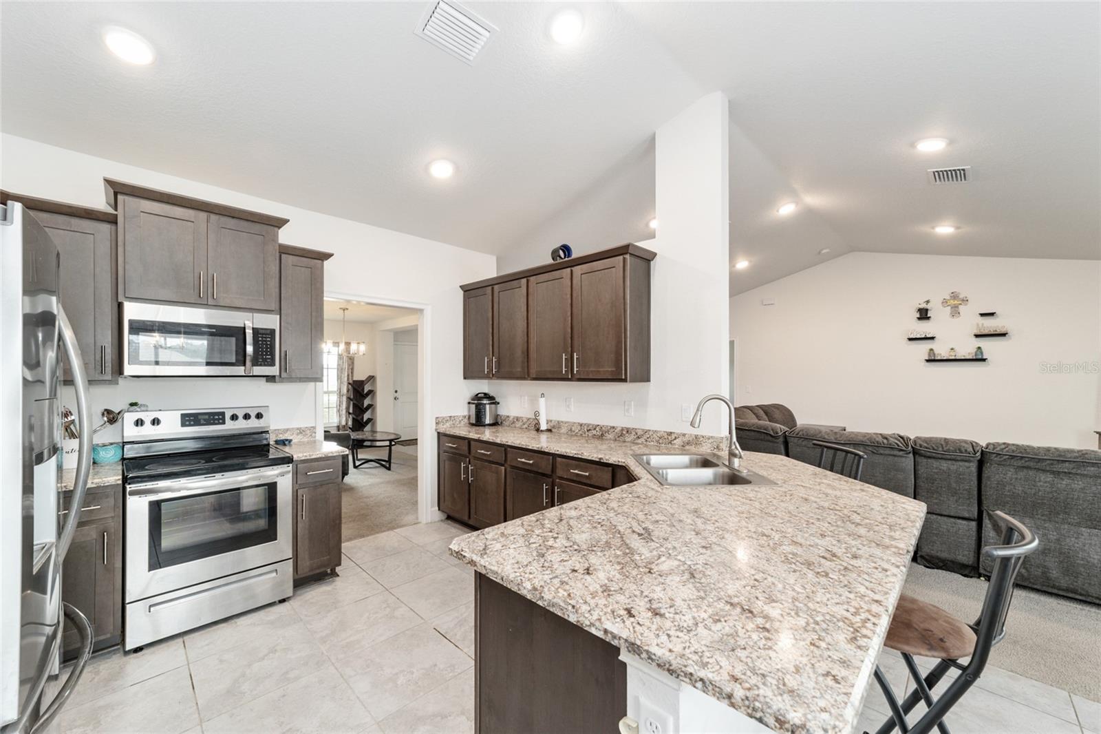 SUMMERCREST - Residential