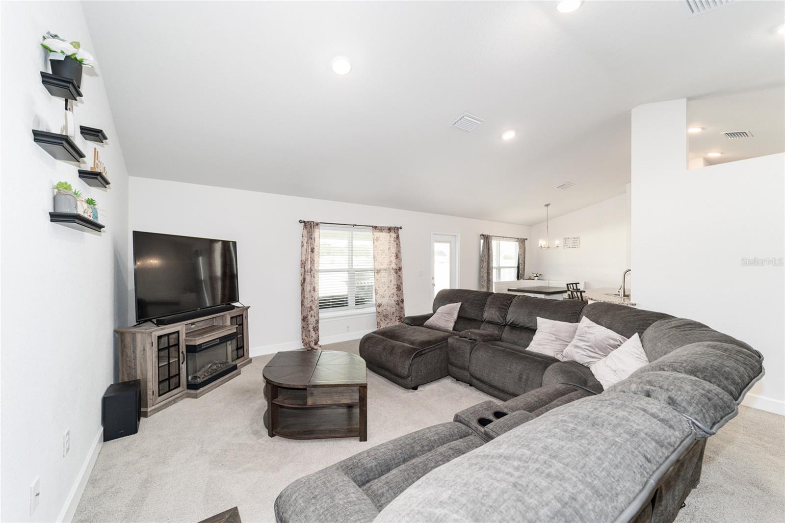 SUMMERCREST - Residential