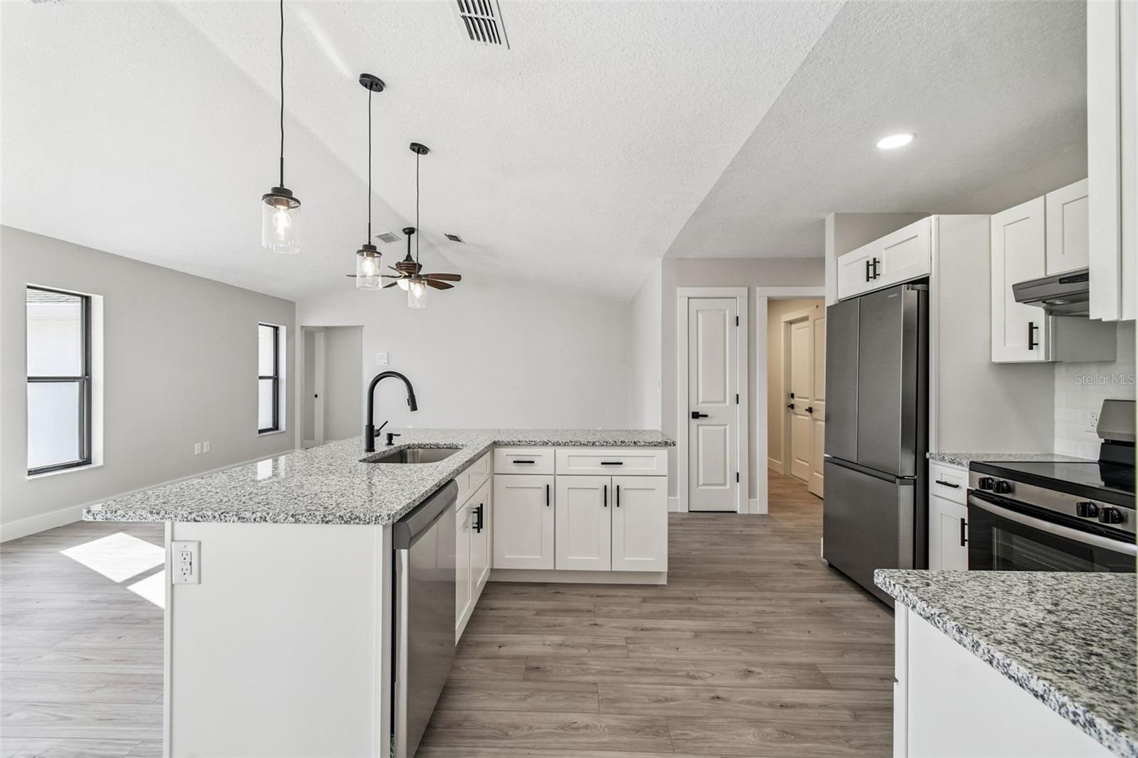 SPRING HILL - Residential