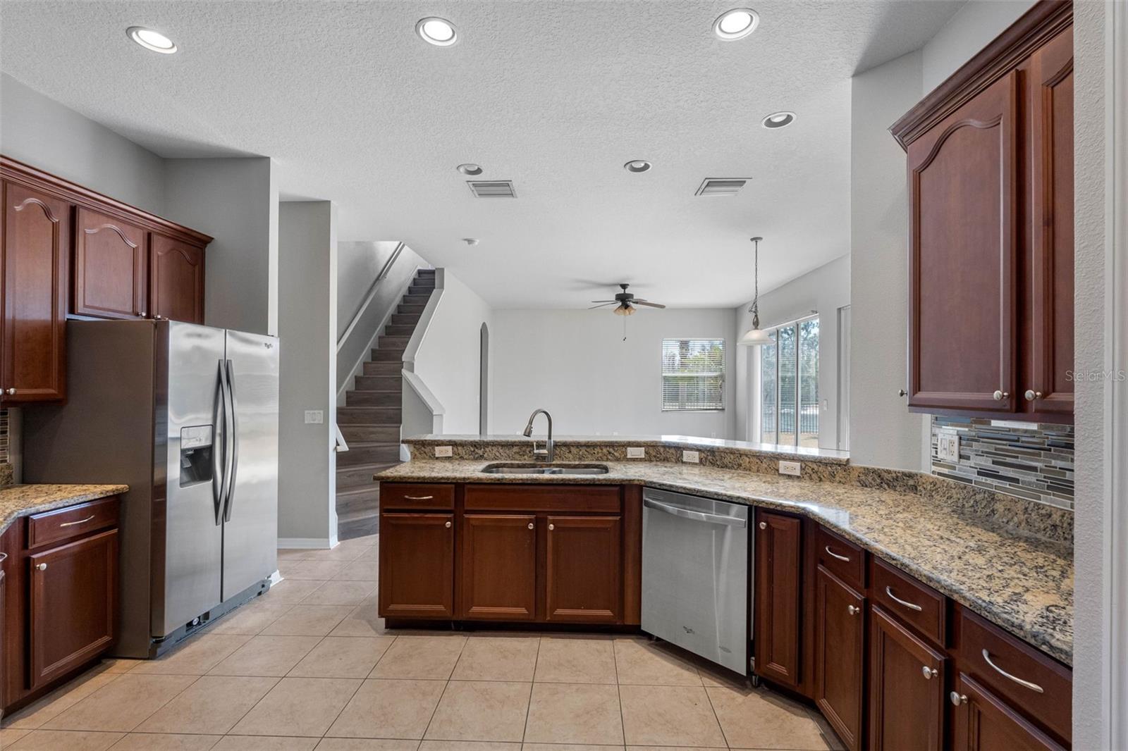 COUNTRY WALK INCREMENT E PH 01 - Residential