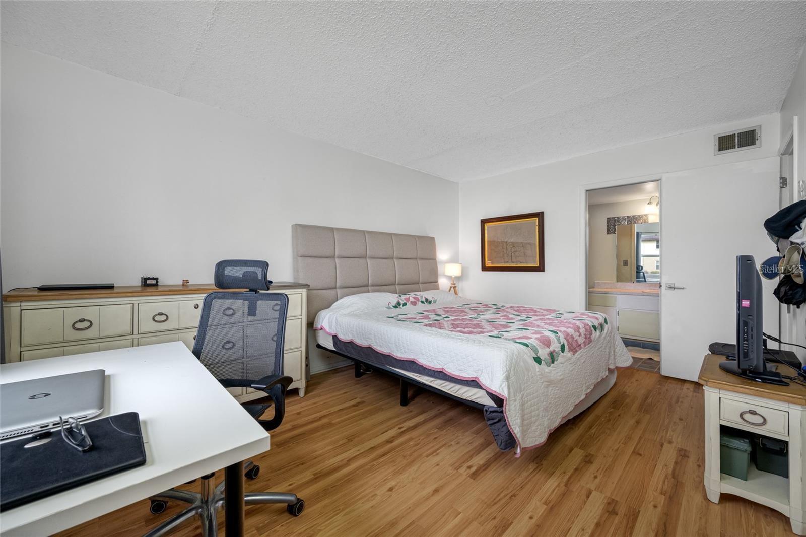 WILLOWBROOK CONDO - Residential Lease