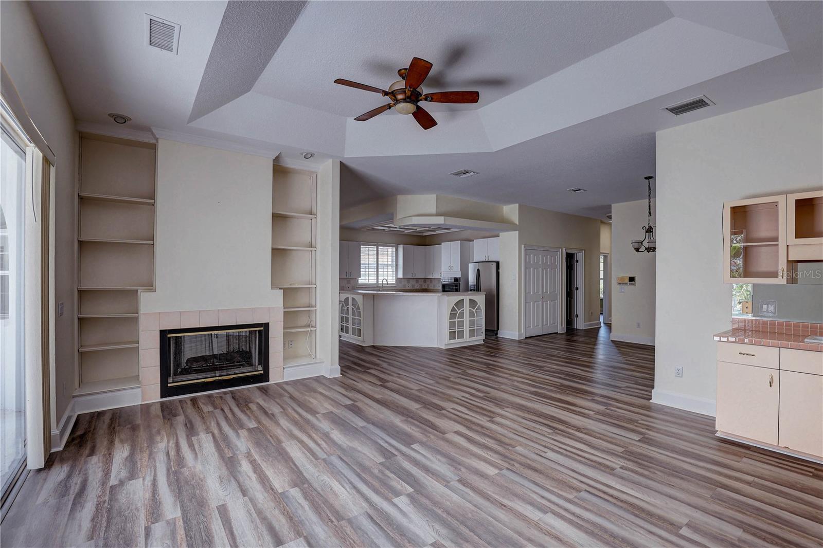 HUNTINGTON ISLES - Residential