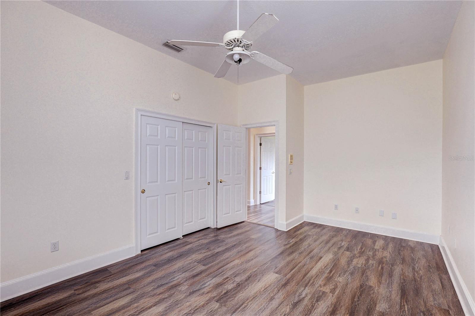 HUNTINGTON ISLES - Residential