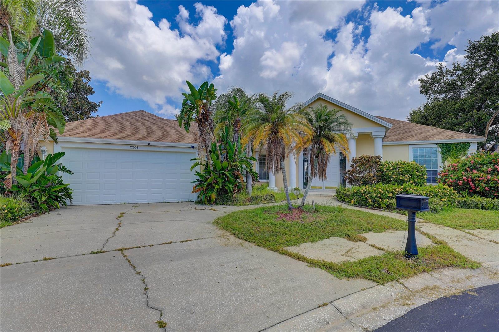 2208 HAMPSTEAD COURT