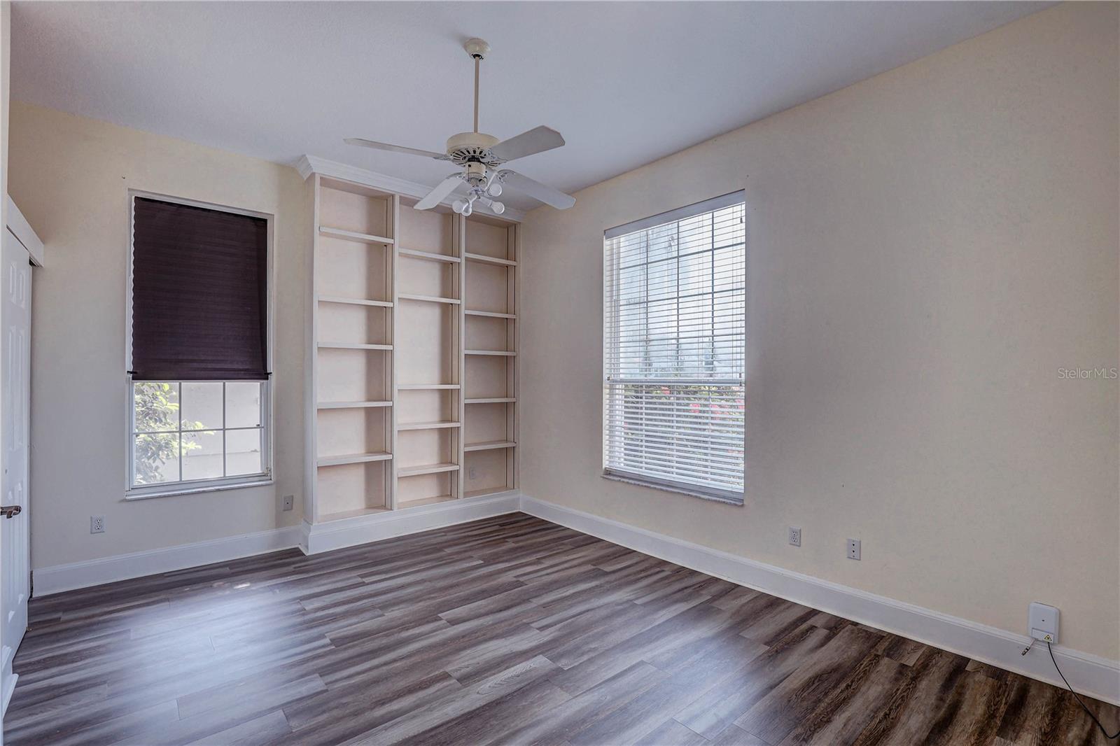 HUNTINGTON ISLES - Residential