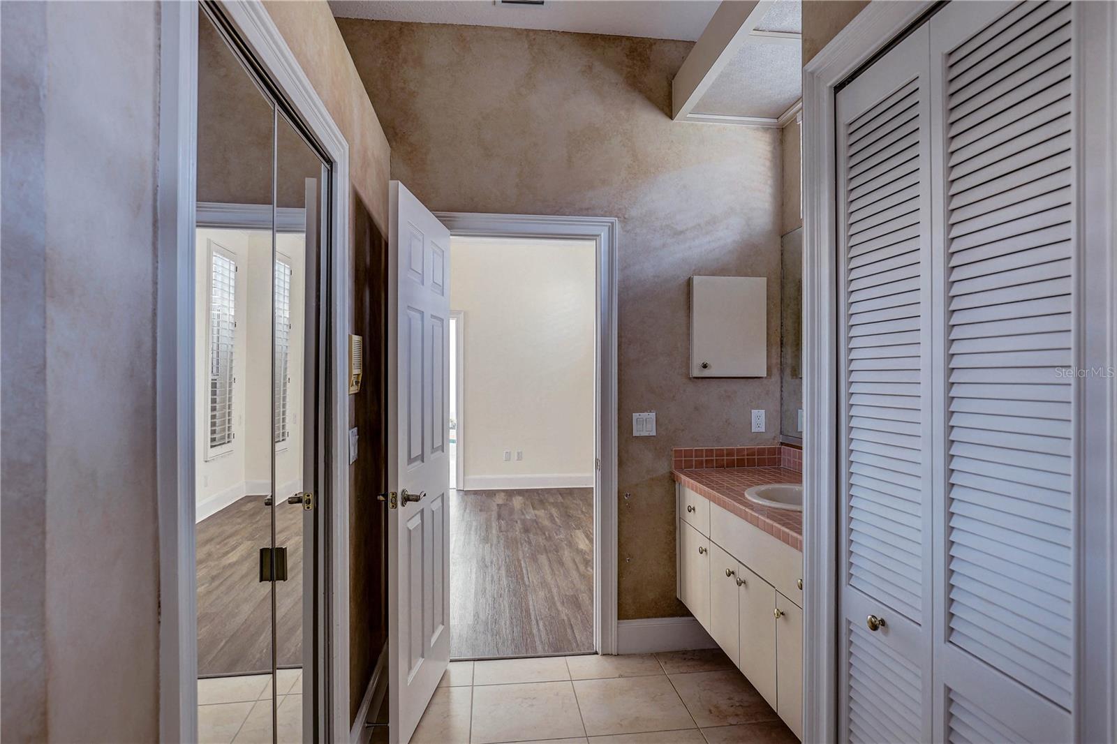 HUNTINGTON ISLES - Residential