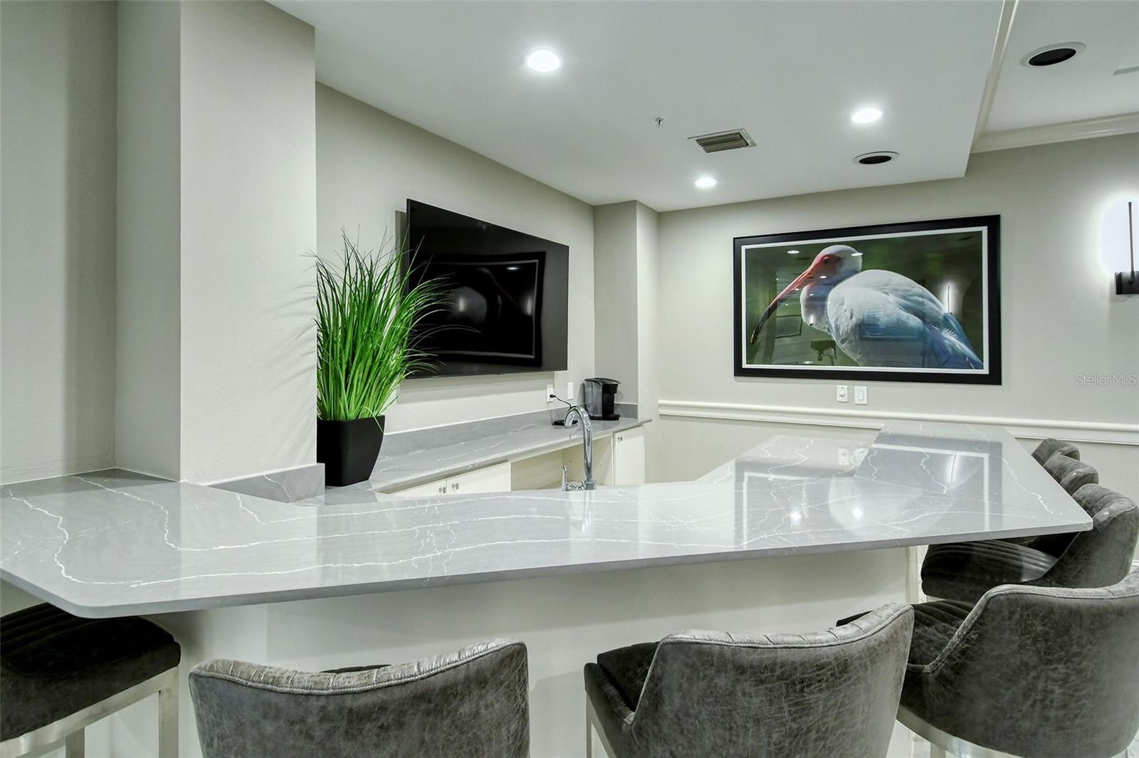 L AMBIANCE AT LONGBOAT KEY CLUB PH 02 - Residential