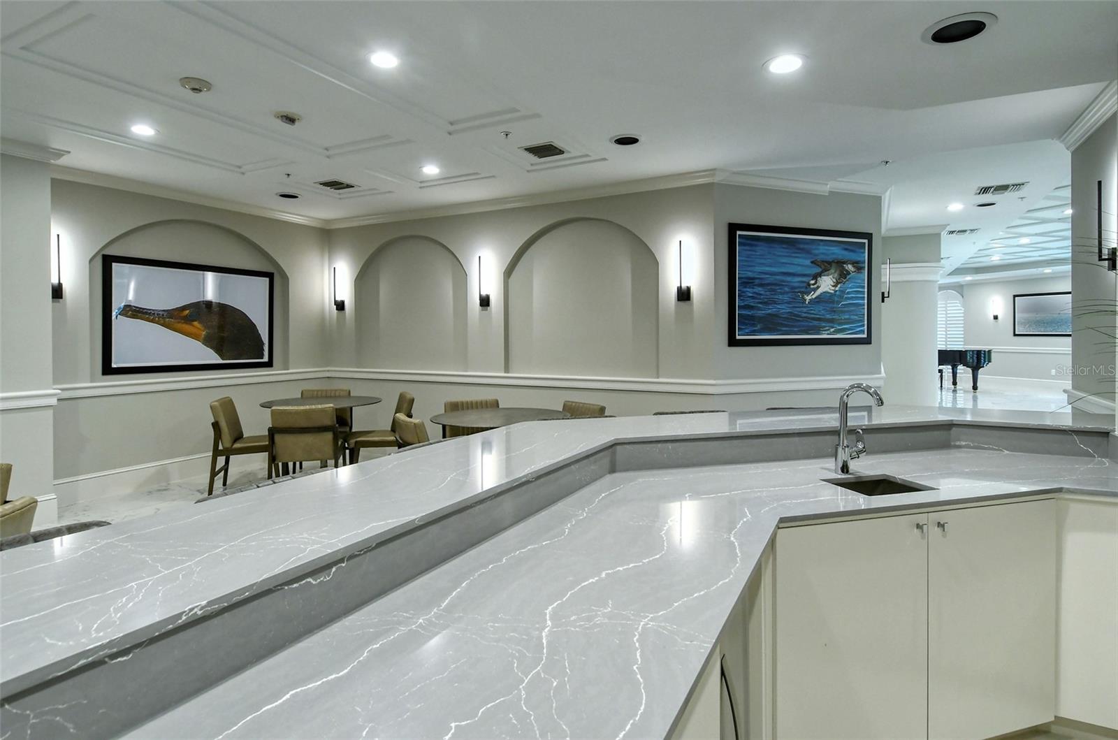 L AMBIANCE AT LONGBOAT KEY CLUB PH 02 - Residential