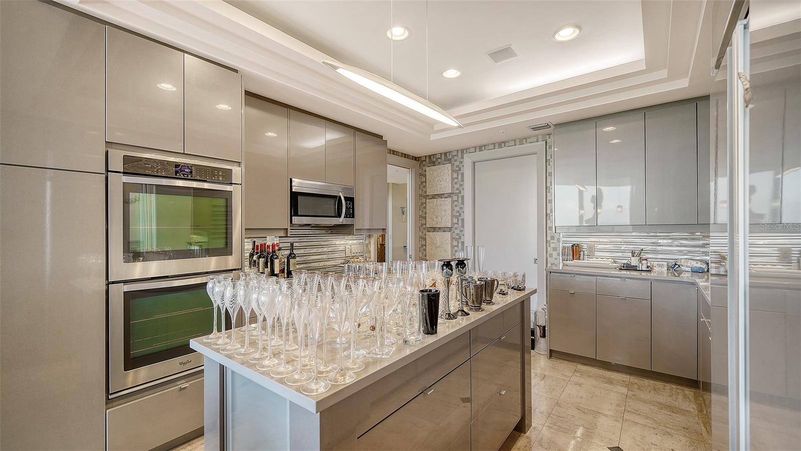 L AMBIANCE AT LONGBOAT KEY CLUB PH 02 - Residential