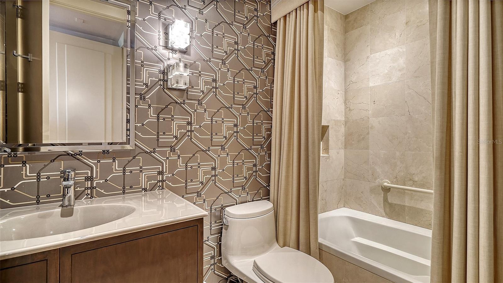 L AMBIANCE AT LONGBOAT KEY CLUB PH 02 - Residential