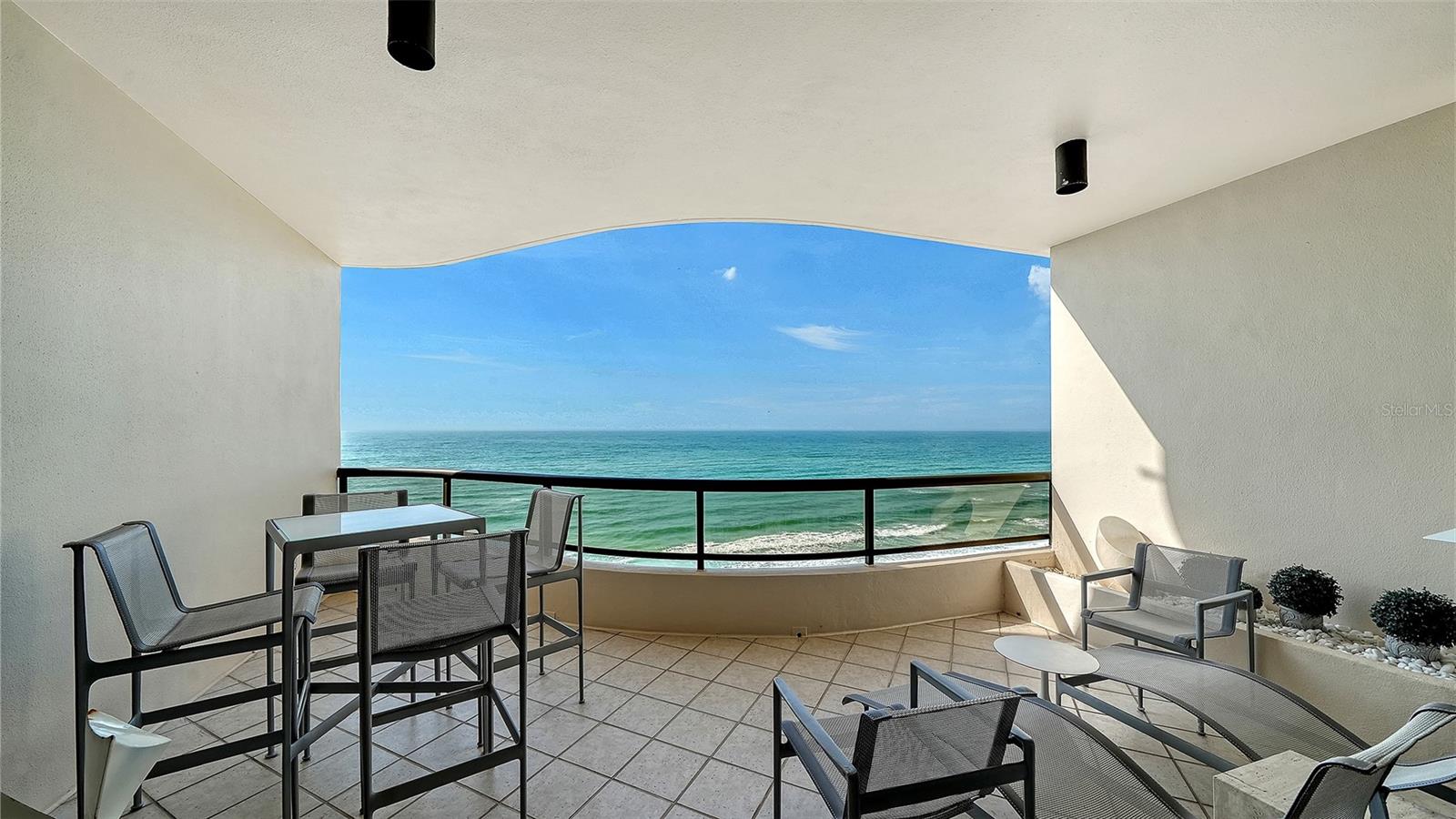 L AMBIANCE AT LONGBOAT KEY CLUB PH 02 - Residential