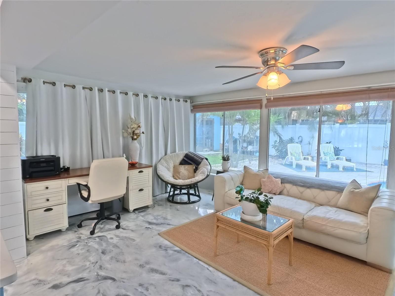 SPANISH PARK 1ST ADD - Residential Lease