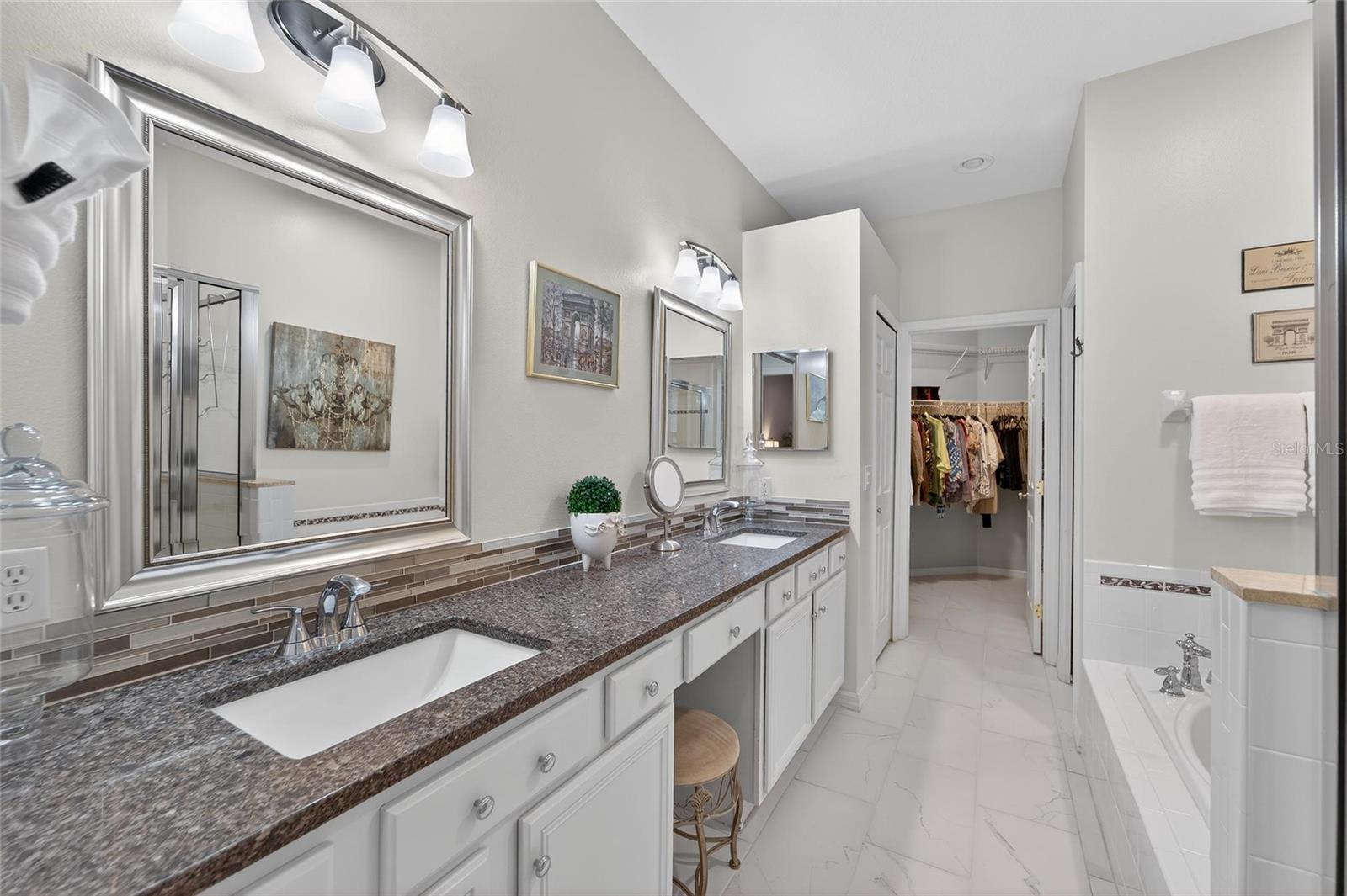 MIRABAY PRCL 7 PH 1 - Residential