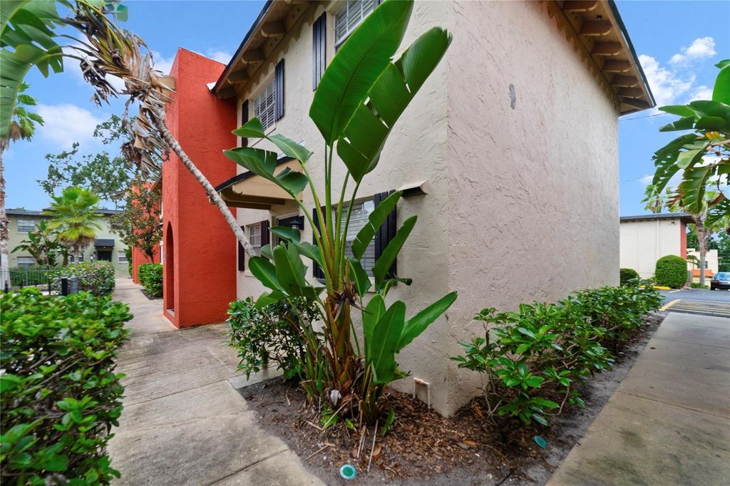 Photo of 2503 E Central Boulevard #14, Orlando, FL 32803 (MLS # O6351549)