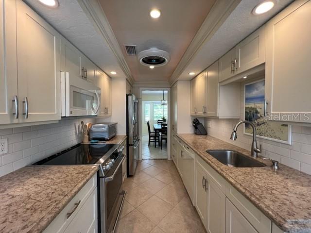 GULF GATE WOODS - Residential Lease