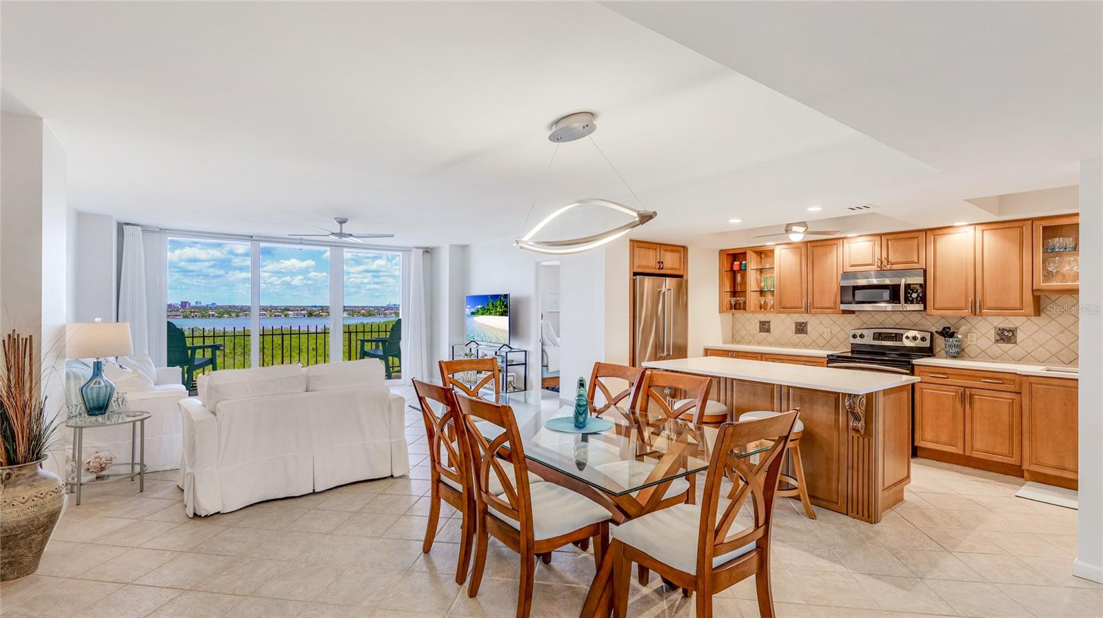 1212 BENJAMIN FRANKLIN DRIVE 909