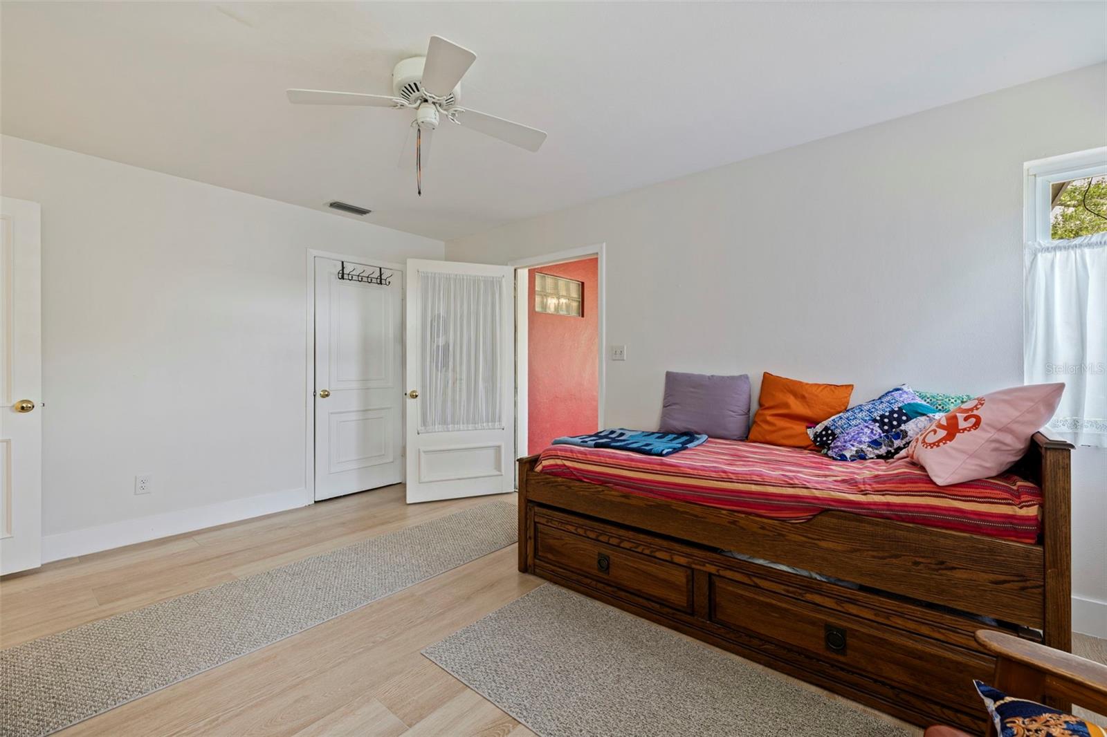 BAHAMA BEACH REP - Residential