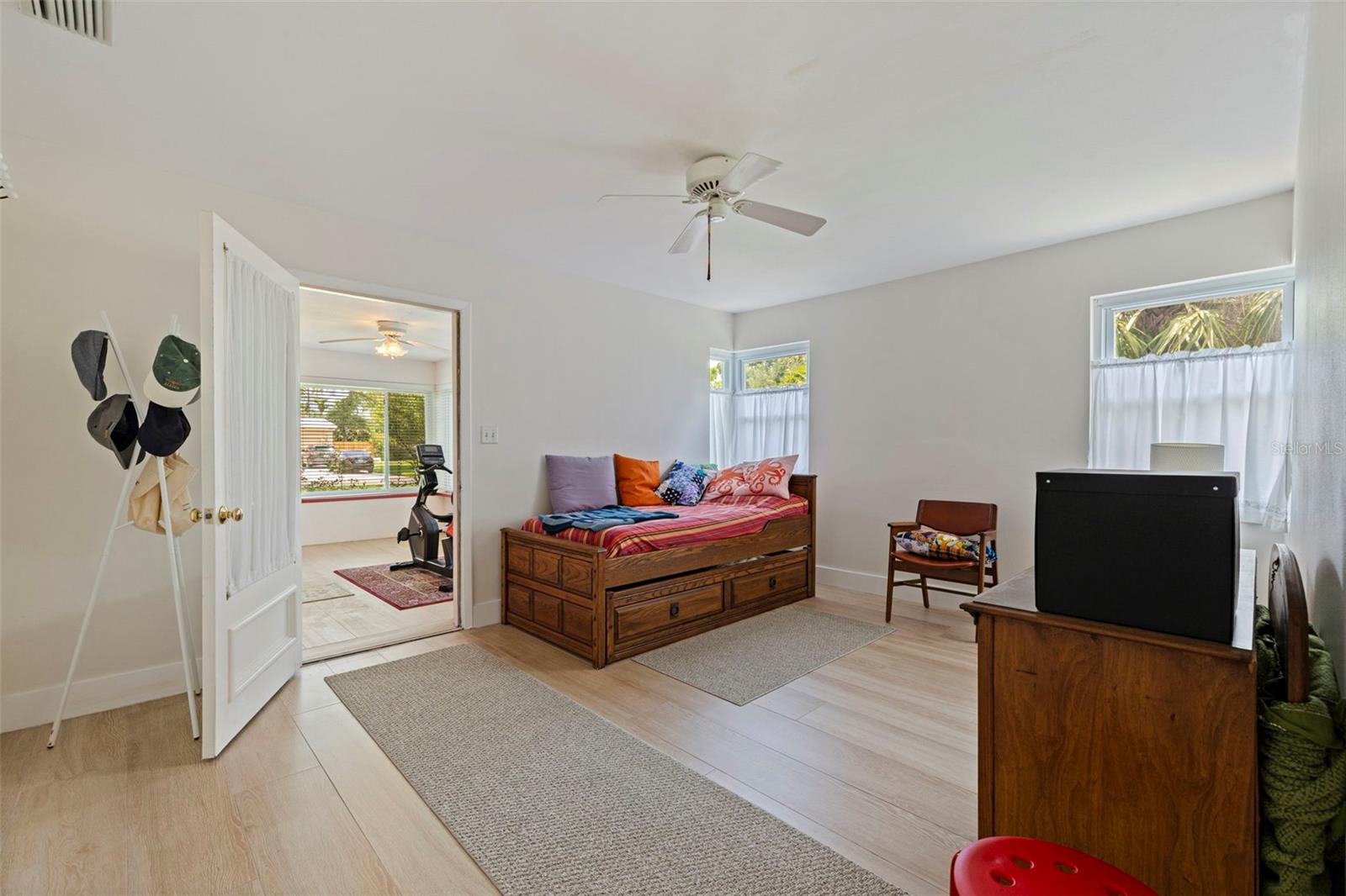 BAHAMA BEACH REP - Residential