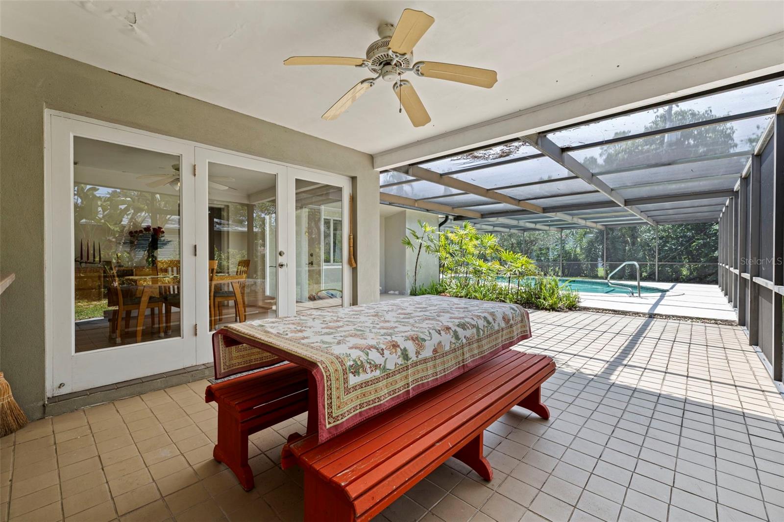 BAHAMA BEACH REP - Residential