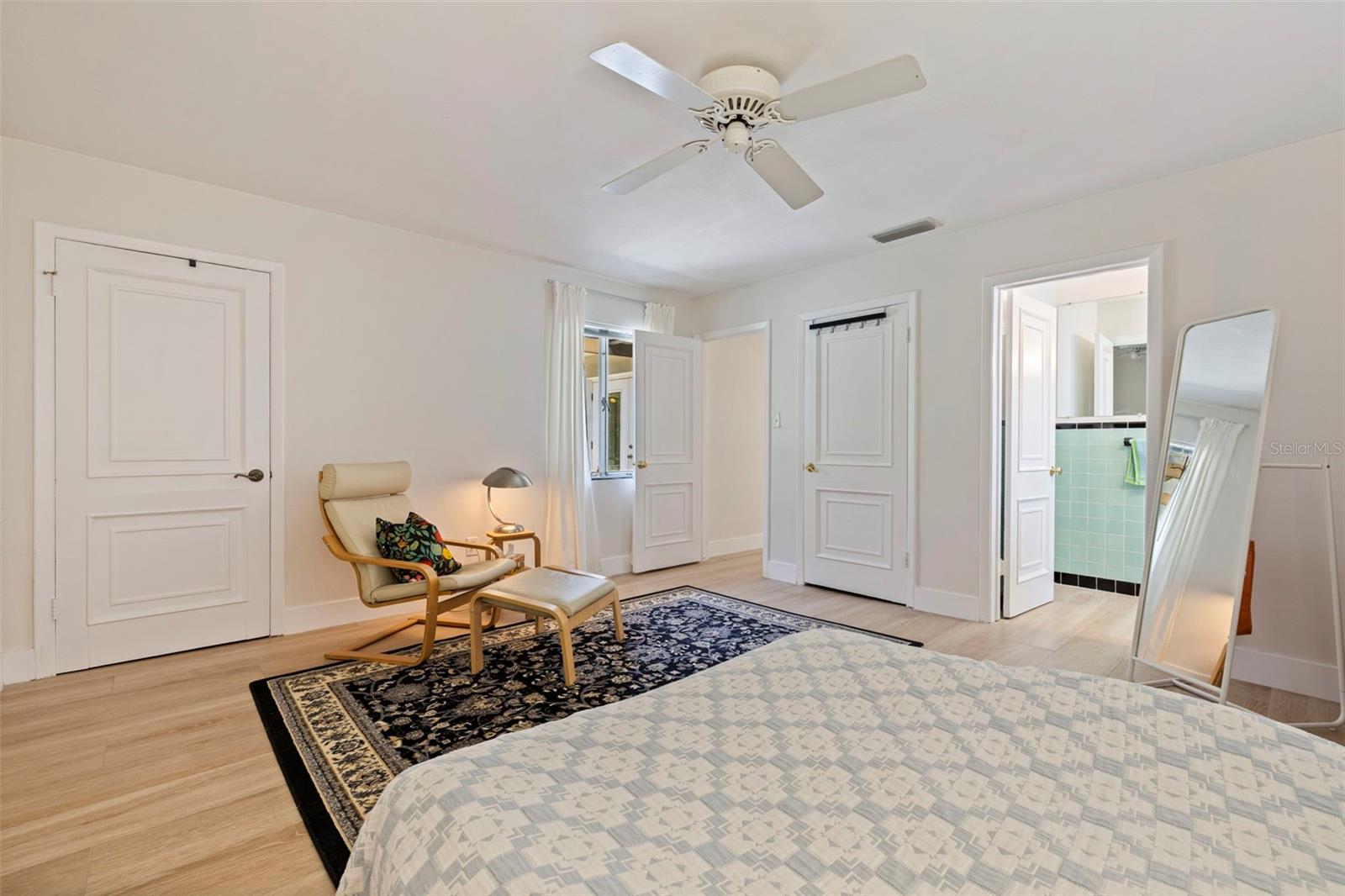 BAHAMA BEACH REP - Residential