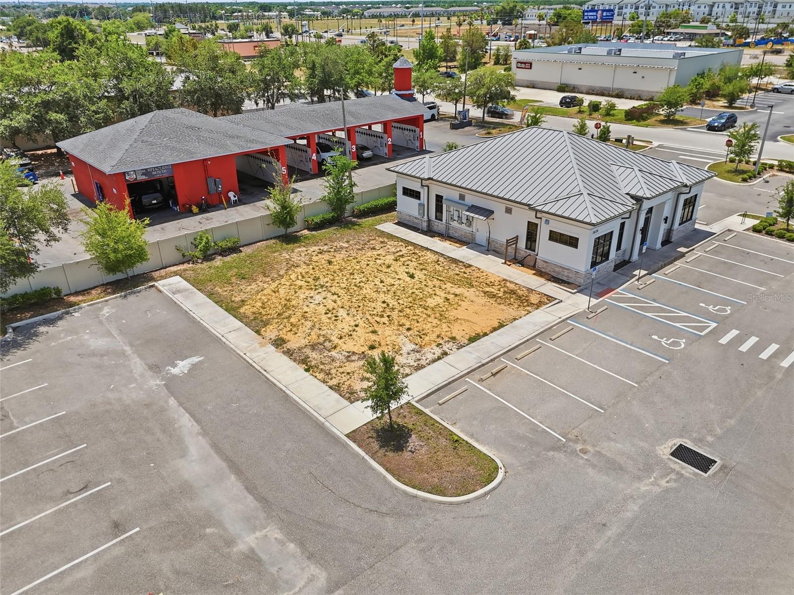 SUNRISE PLAZA - Land