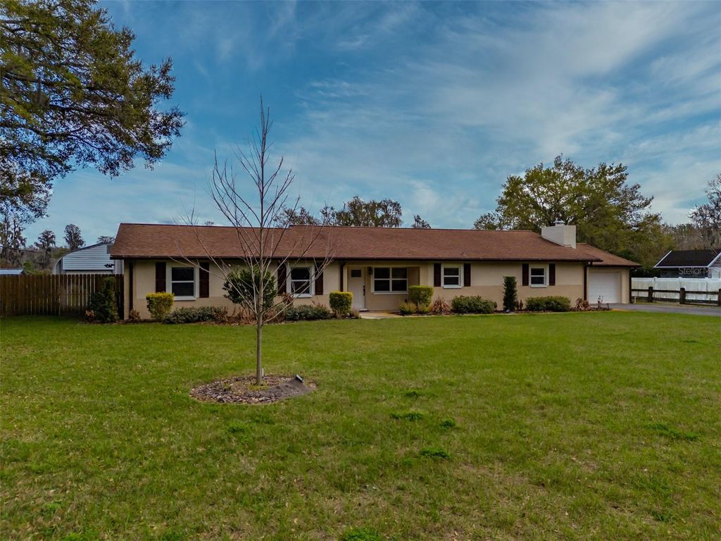 Photo of 4112 Cooper Road, Plant City, FL 33565 (MLS # L4960013)