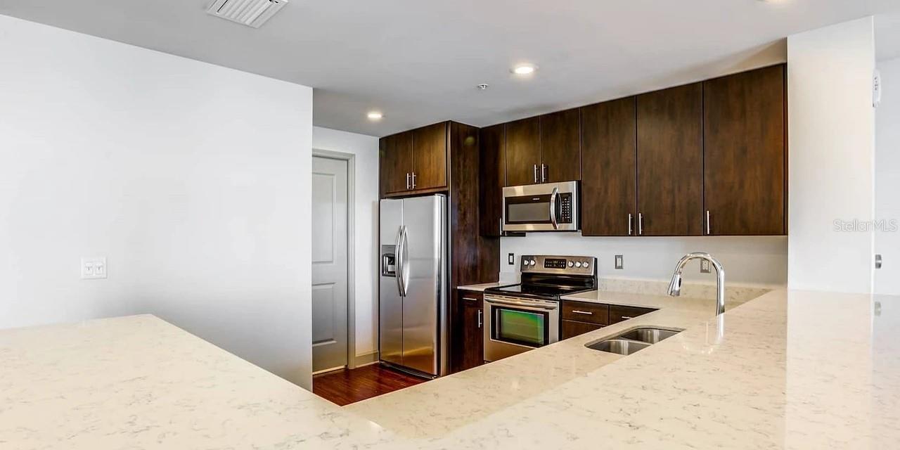 CHURCH ST MARKET REP - Residential Lease