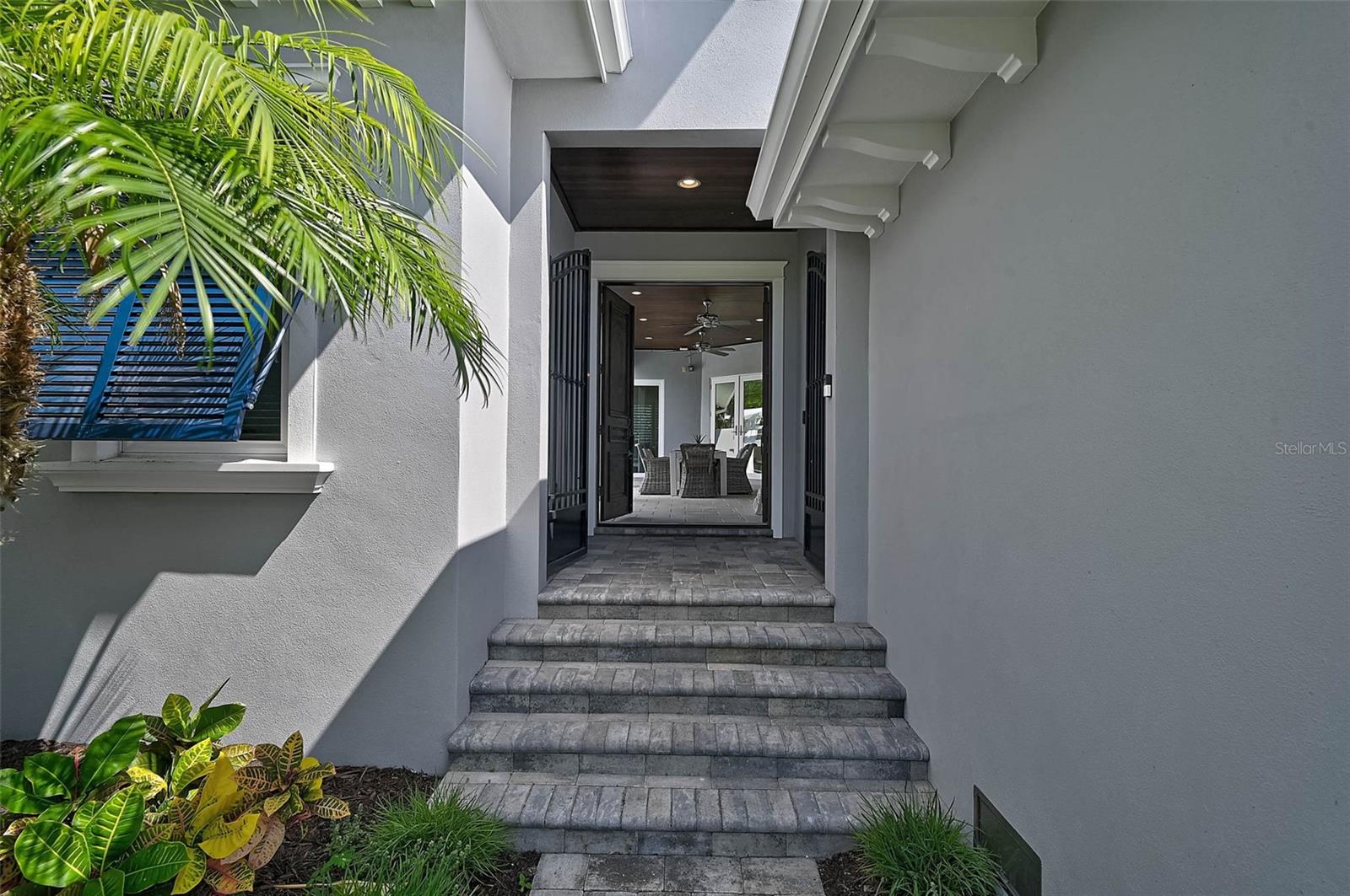 601 TRITON BEND