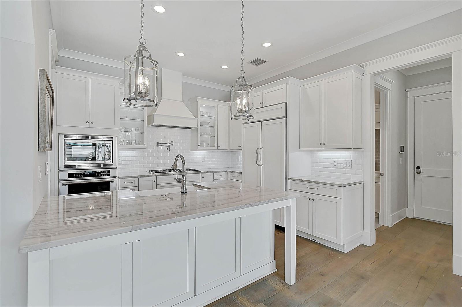 COLLIER WALKER - Residential