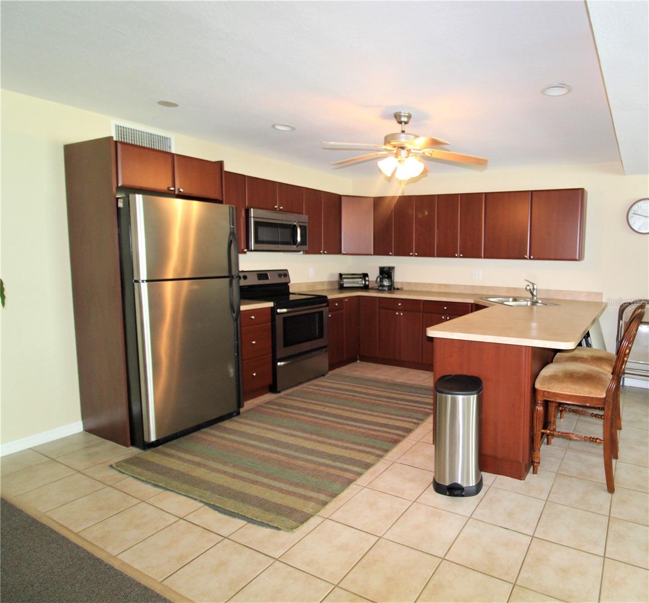 GARDEN WALK PH 1 - Residential Lease