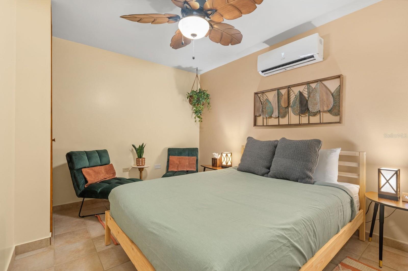 968 COND. CONTINENTAL BEACH RESORT APT-F12 F-12