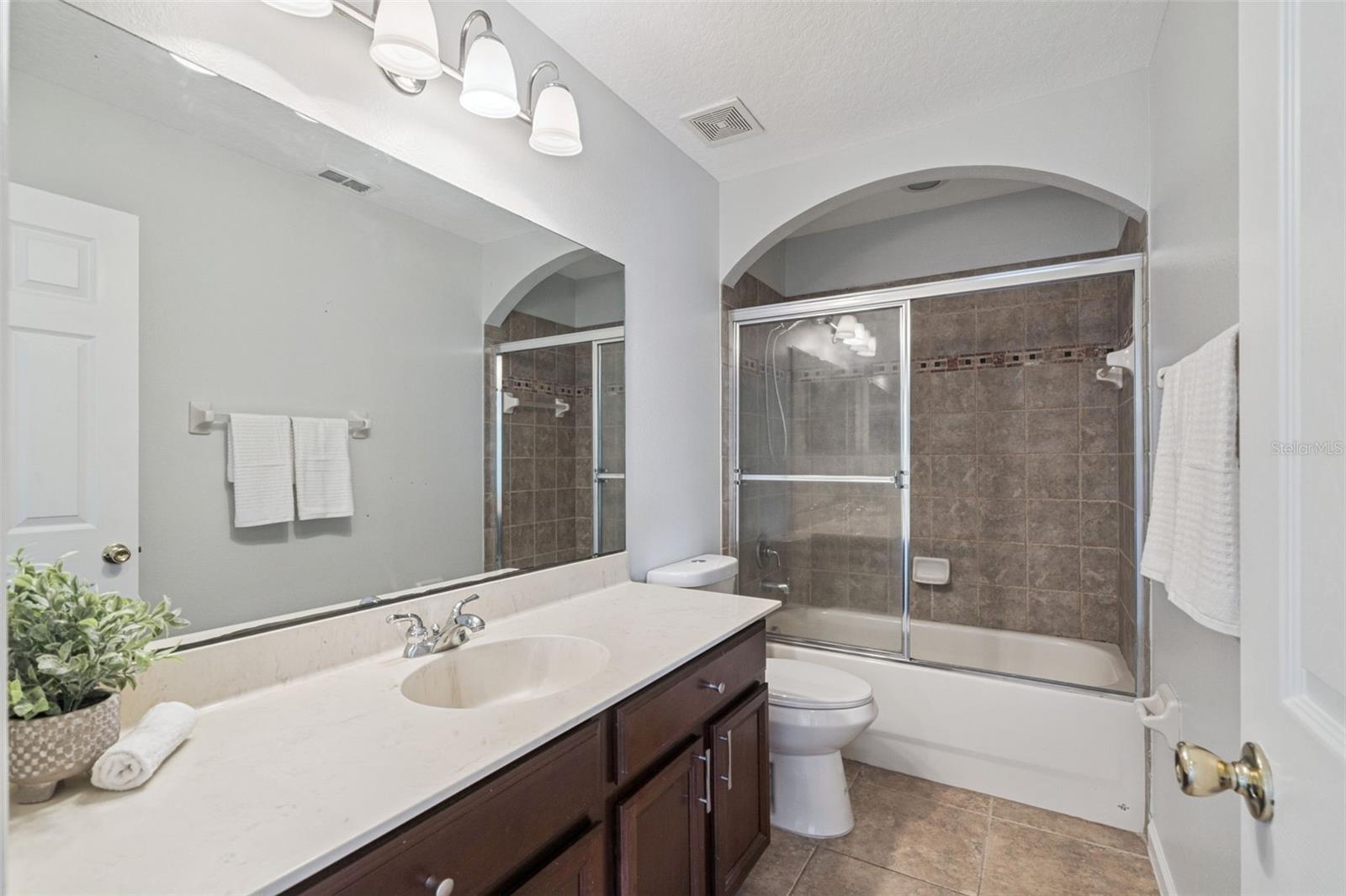 TIMBER POINTE-PH 01 - Residential