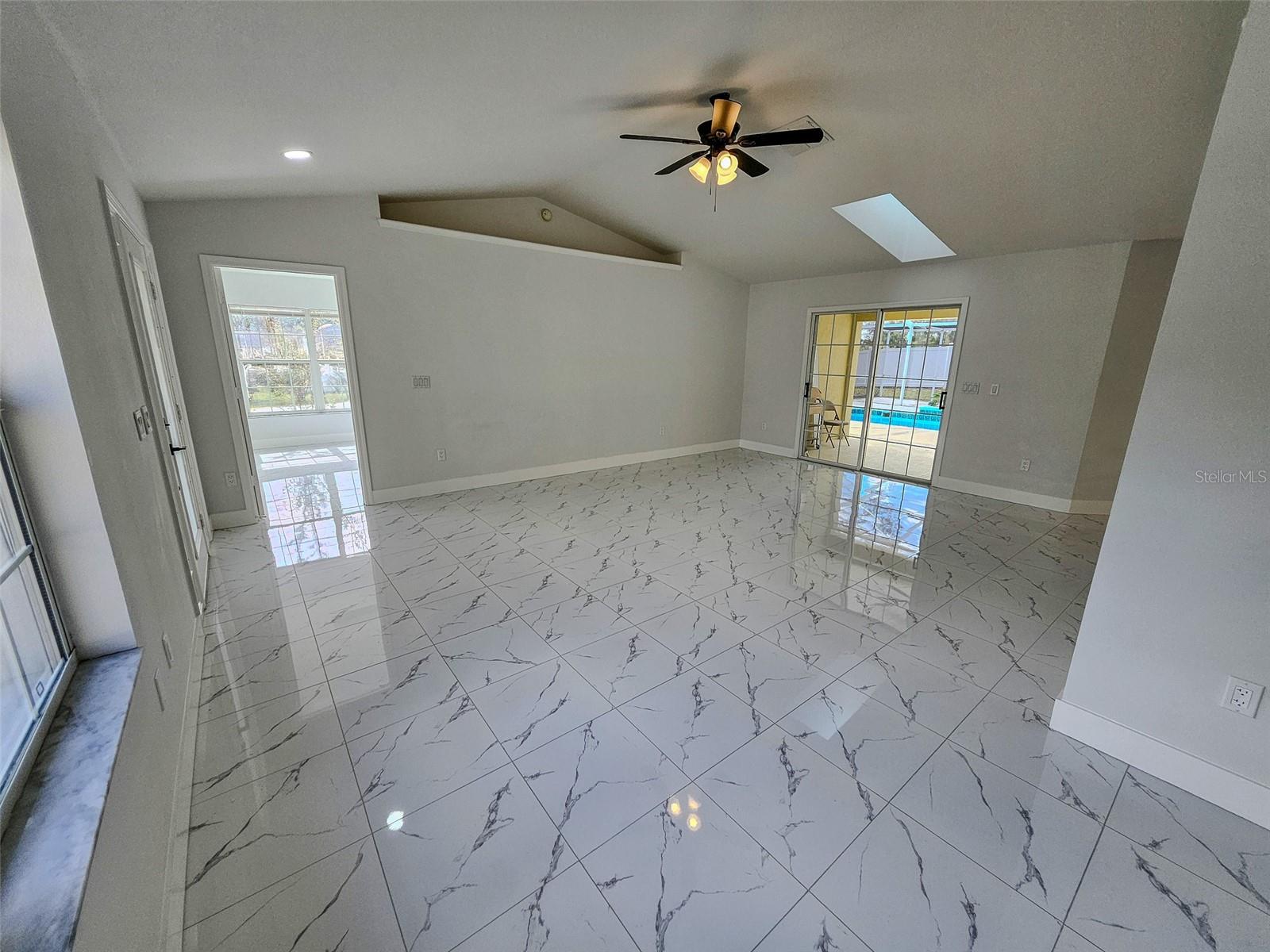 MARION OAKS UN 07 - Residential