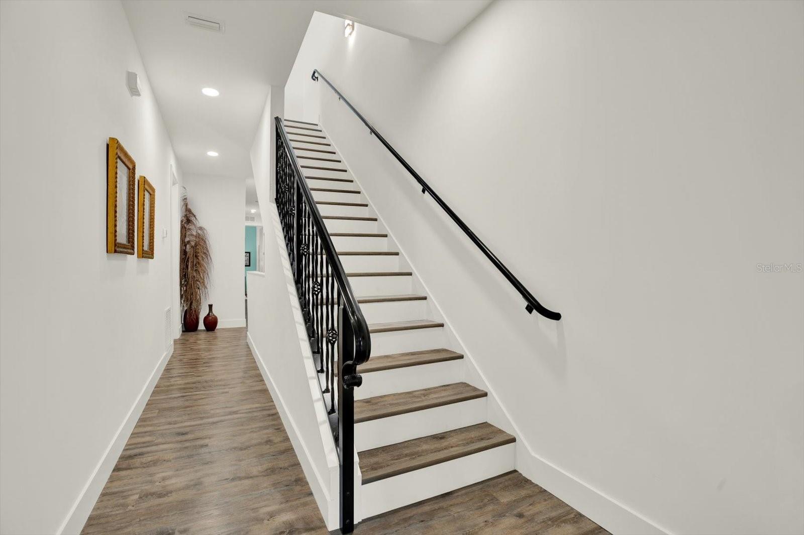 LATITUDES IN THE PARK - Residential