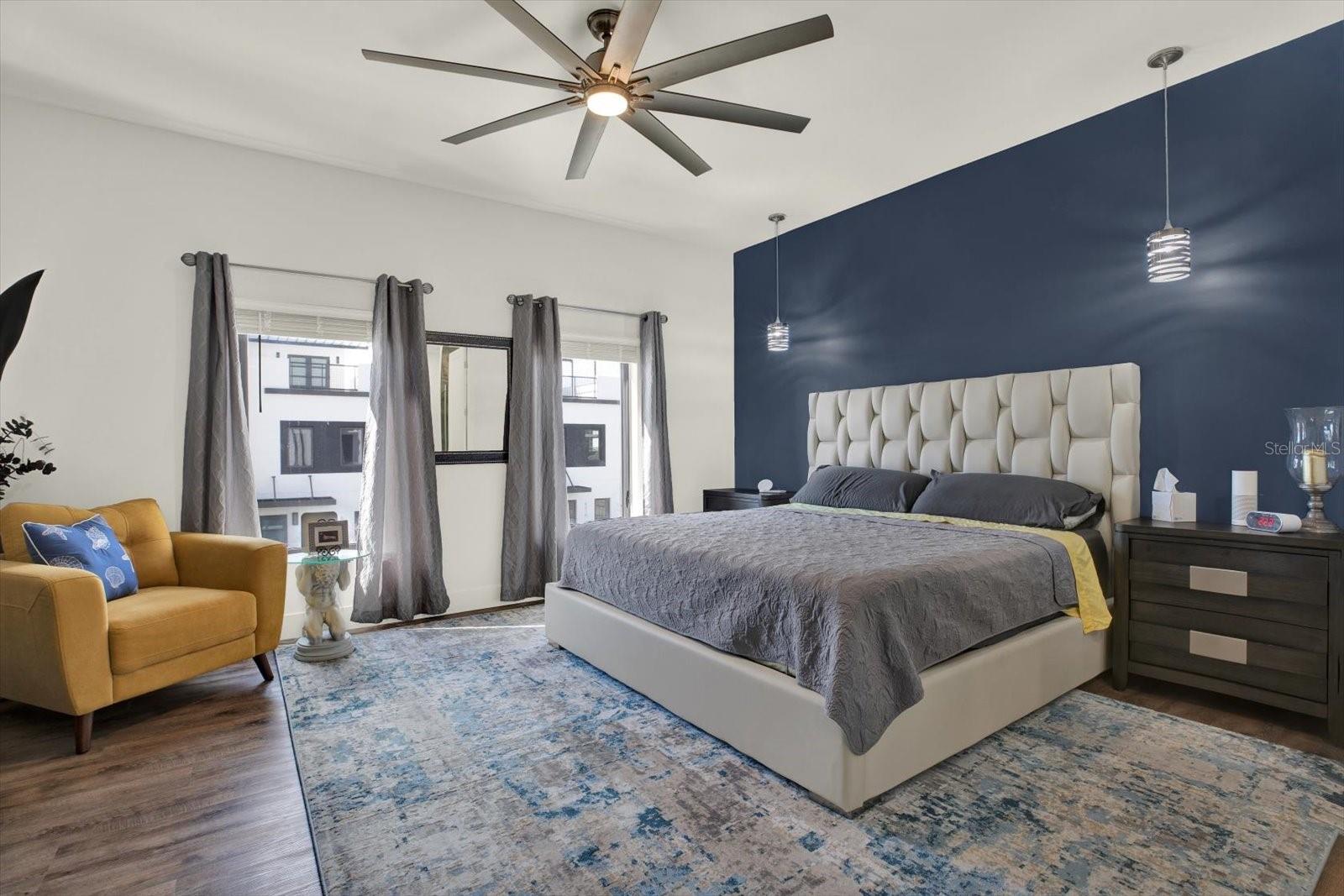 LATITUDES IN THE PARK - Residential