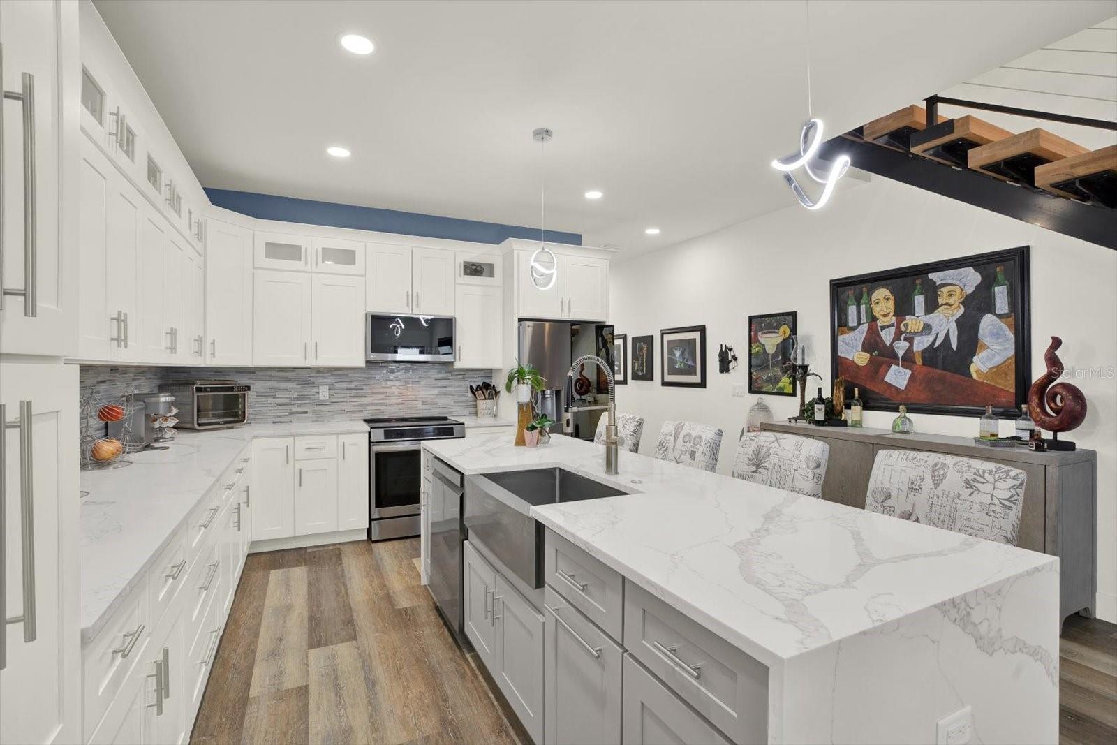 LATITUDES IN THE PARK - Residential