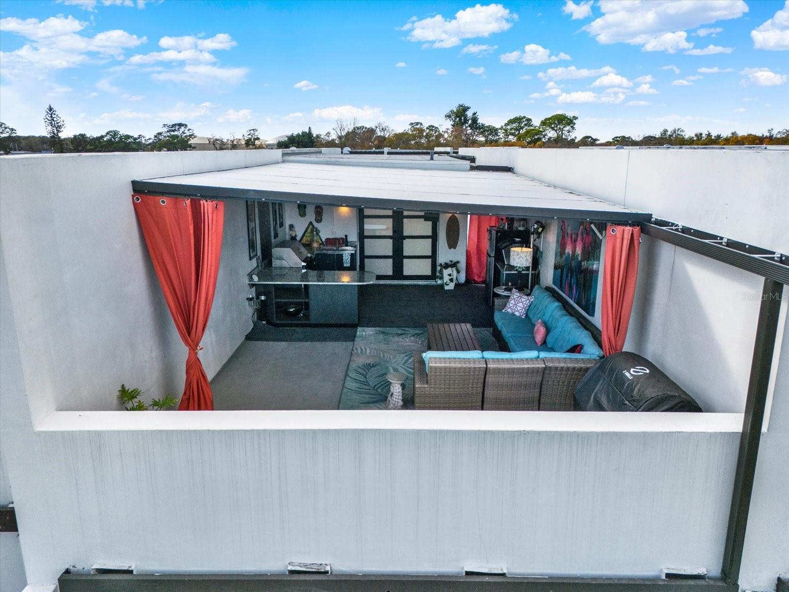 LATITUDES IN THE PARK - Residential