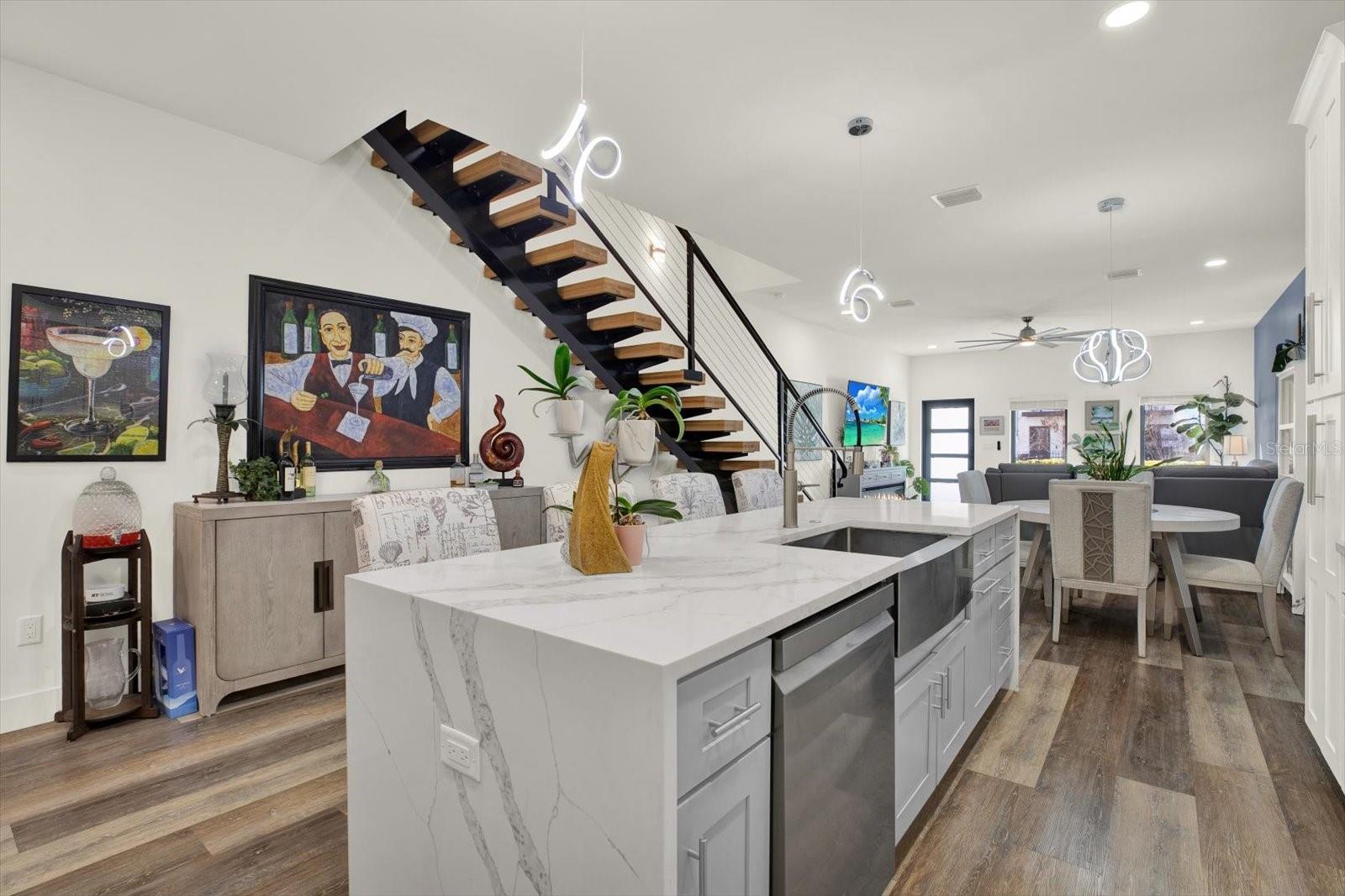 LATITUDES IN THE PARK - Residential